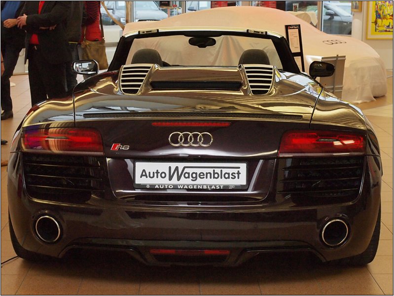 r8-007.jpg